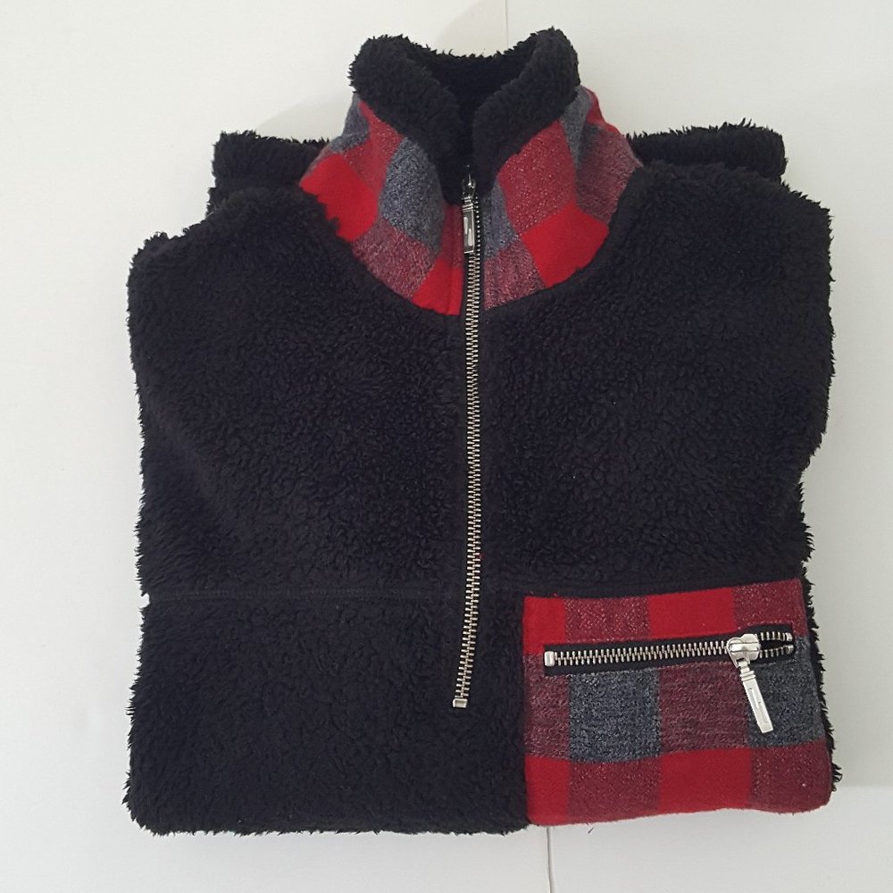 Women's NATURAL REFECTIONS Hoodies & Sweatshirts Size S Black / Red